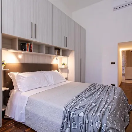 Flatinbo Stazione Centrale- Lorenzo Costa Apartament