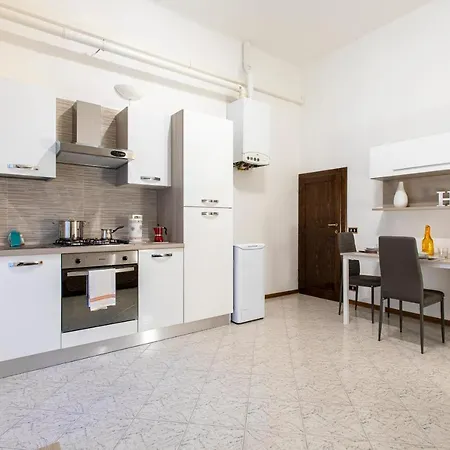 Flatinbo Stazione Centrale- Lorenzo Costa Apartamento